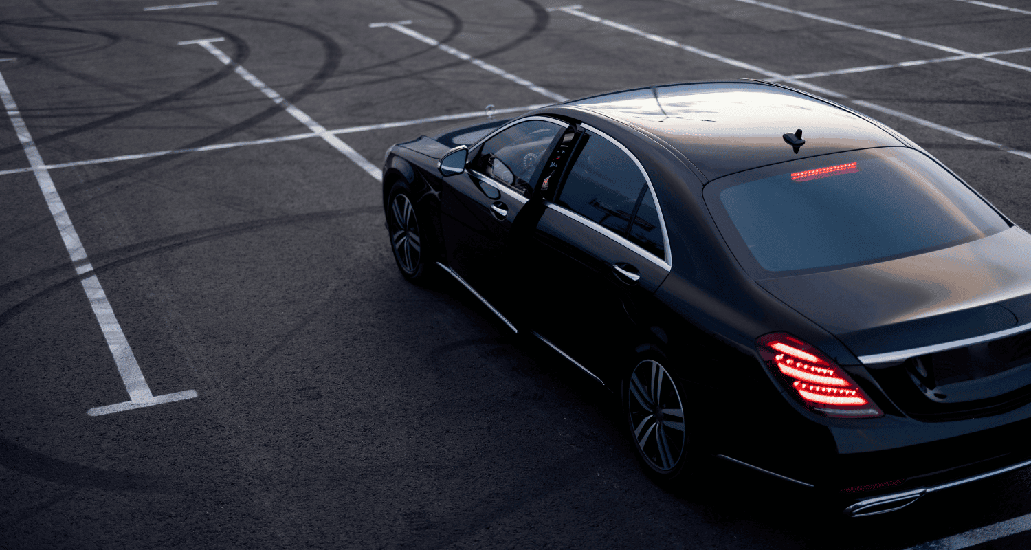 Enhance-your-travel-joy-through-chauffeur-car-transportation-system-in-Brisbane-BlackLuxeChauffeurs (1)