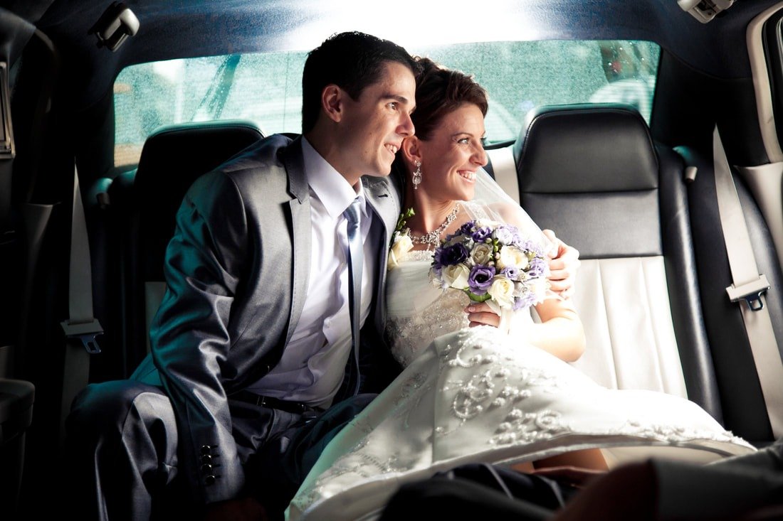 wedding-limo-rental-happy-couple_orig